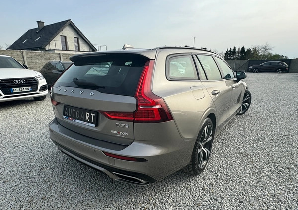 Volvo V60 cena 99990 przebieg: 92000, rok produkcji 2019 z Strumień małe 704